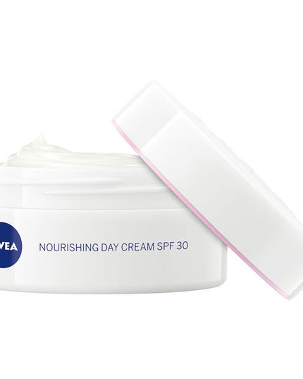 NIVEA Daily Essentials Nourishing Face Moisturiser SPF30 50ml