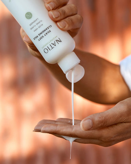 Natio Aromatherapy Silky Soft Cleansing Milk 200ml