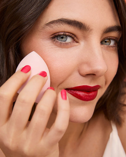 Natio Angled Teardrop Blending Sponge